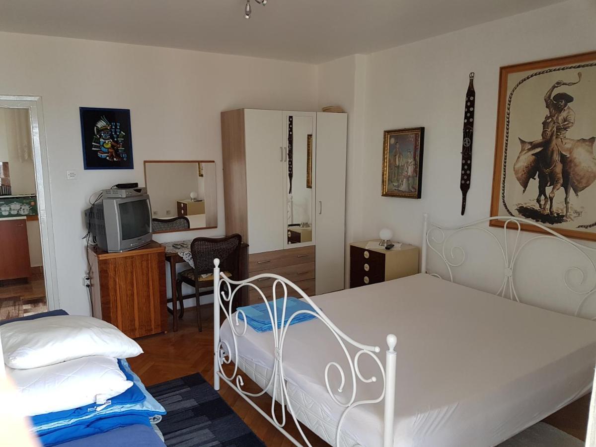 Materada 22 Apartment โปเรช ภายนอก รูปภาพ